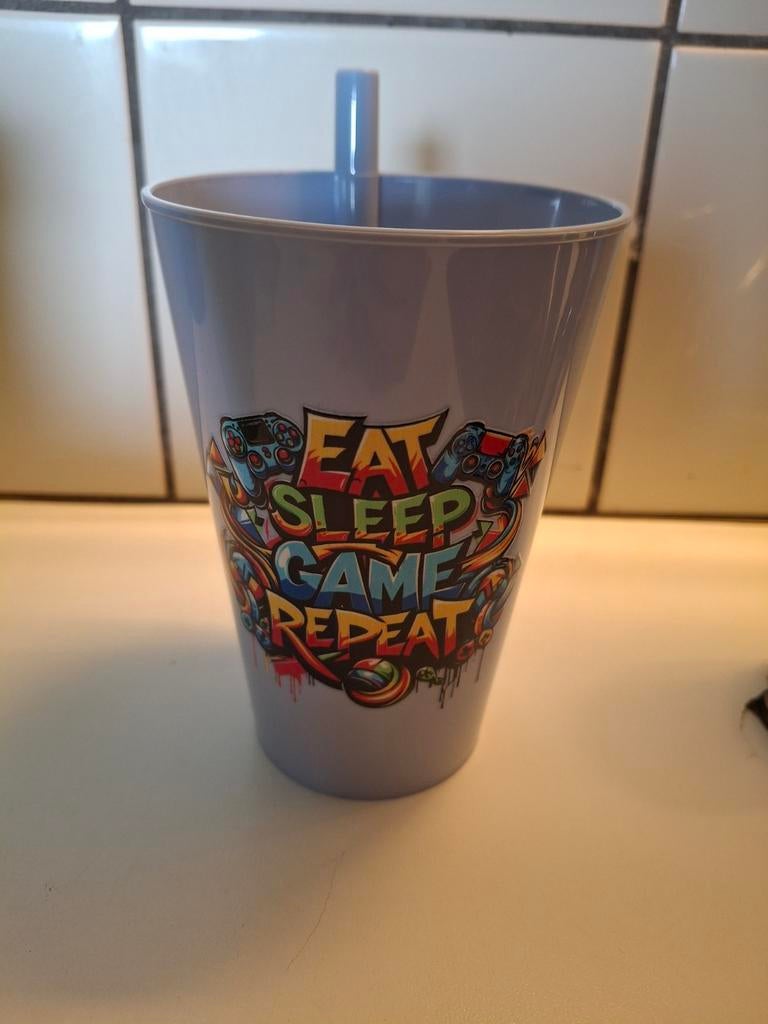 Beker met 'Eat Sleep Game Repeat' opdruk, Ophalen of Verzenden, Nieuw