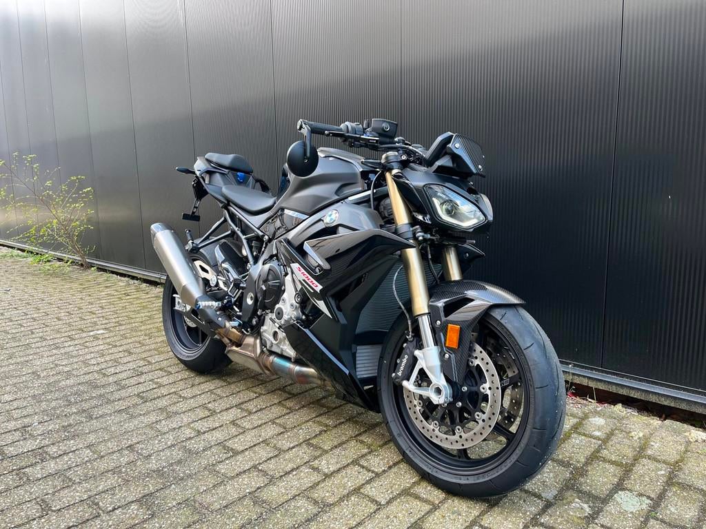 BMW S 1000 R - 2025 - Carbon - Akrapovic - BTW, Motoren, Motoren | BMW, Bedrijf, Naked bike, meer dan 35 kW, ABS, Cruise Control