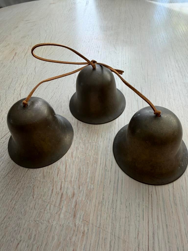 3 oude tibetaanse koperen bellen, Ophalen of Verzenden