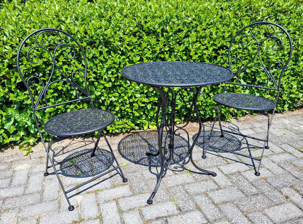 Hele mooie complete nieuwe ijzeren bistrosets., Tuin en Terras, Tuinsets en Loungesets, 2 zitplaatsen, Overige materialen, Bijzettafel