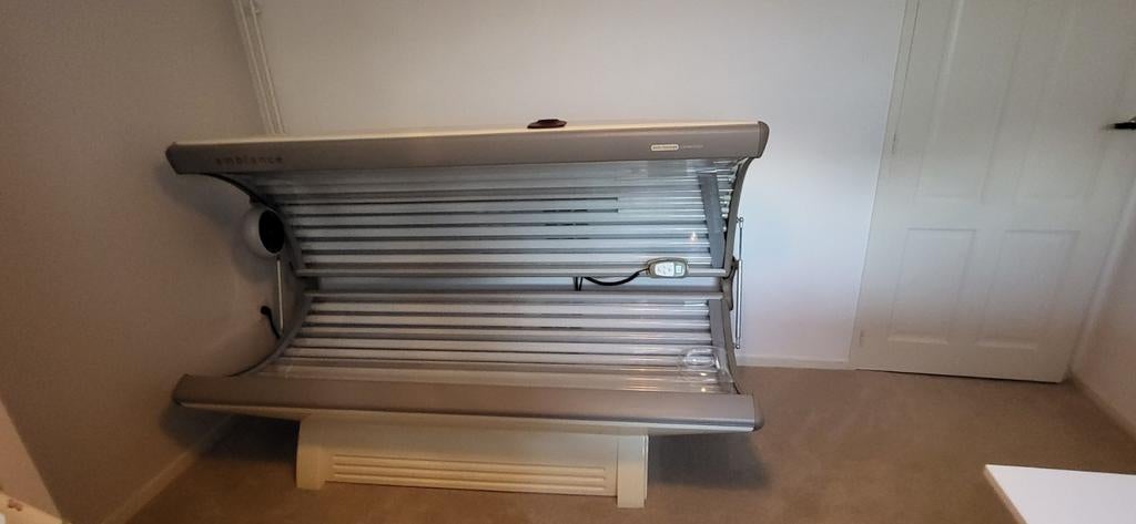 ALISUN AMBIANCE ZONNEBANK SUN LOUNGE, Ophalen, Zo goed als nieuw, Zonnebank dubbelzijdig, 15 lampen of meer