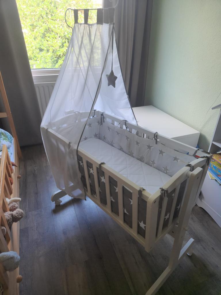 Wiegje wit, Kinderen en Baby's, Babywiegjes en Ledikanten, Ophalen, Zo goed als nieuw