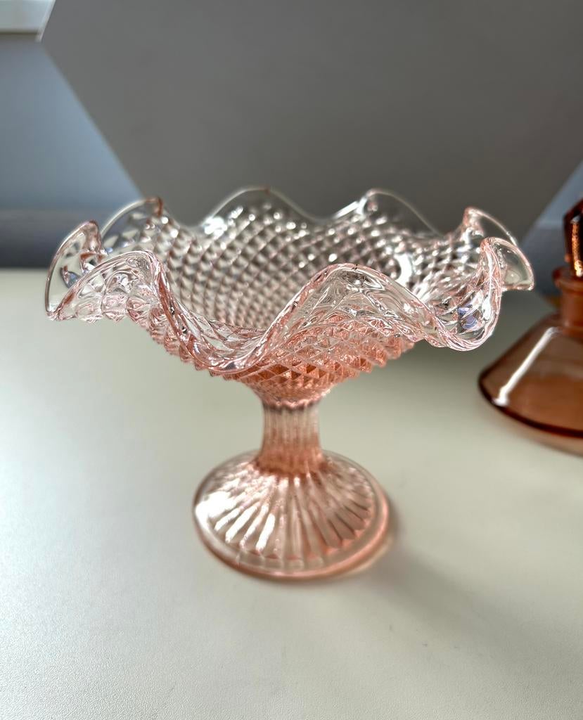 Roze hobnail schaaltje op voet, Antiek en Kunst, Antiek | Glas en Kristal, Ophalen of Verzenden