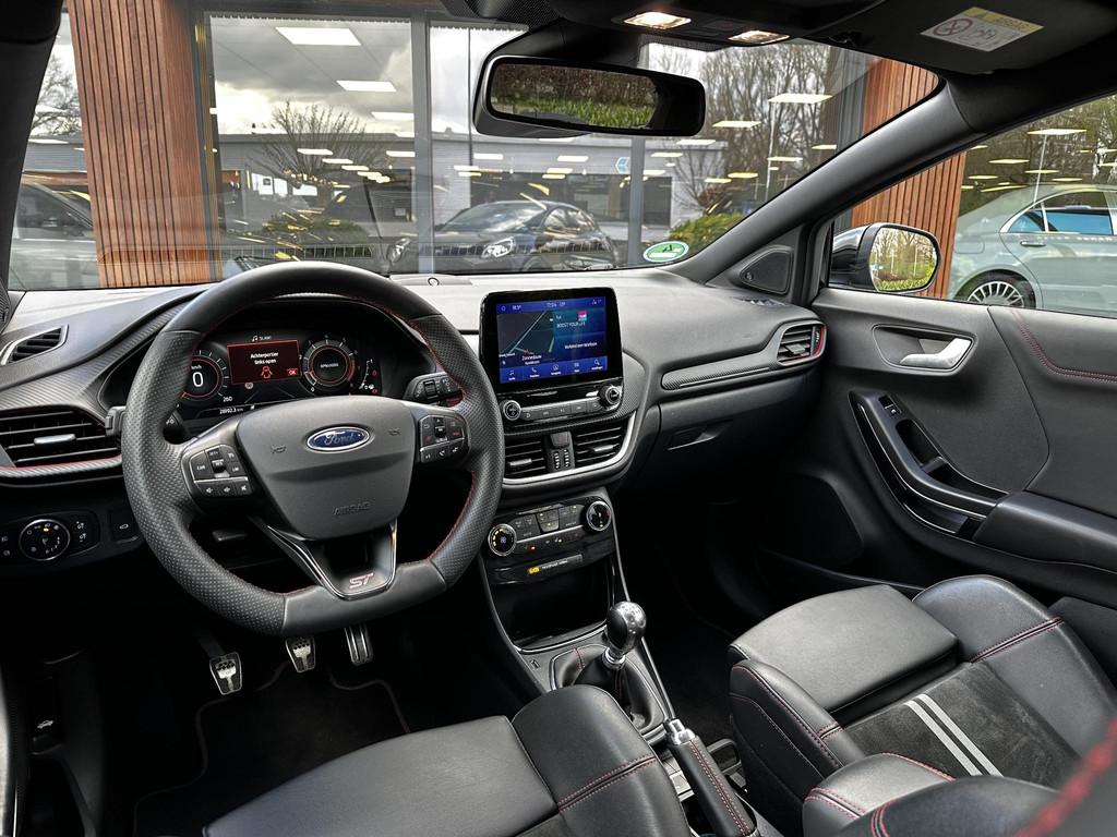Ford Puma 1.5 EcoBoost ST-X Schaalstoelen B&O Stuurverw. LED, Voorwielaandrijving, Leder en Stof, Zwart, Bedrijf
