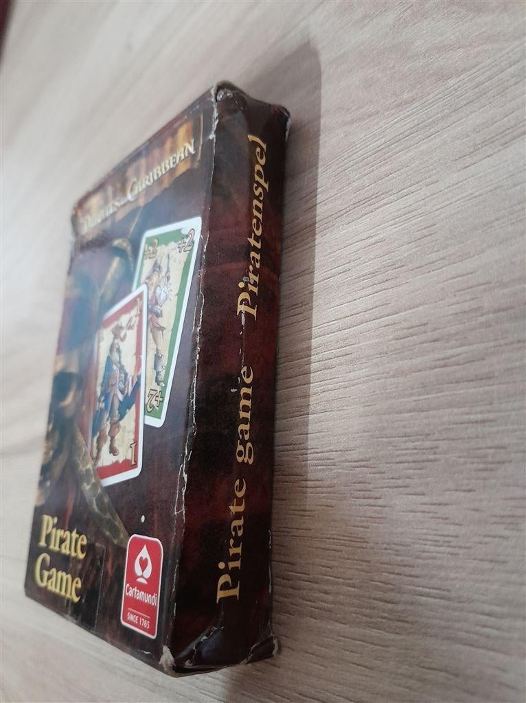 Pirates of the Caribbean - piraten spel - s3639, Hobby en Vrije tijd, Gezelschapsspellen | Bordspellen, Verzenden, Zo goed als nieuw