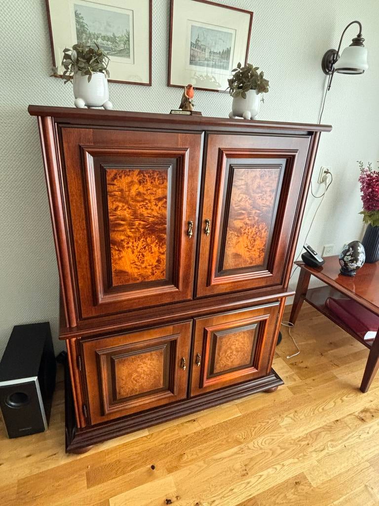 Noten Houten TV Kast - Klassiek Design, Huis en Inrichting, Kasten | Televisiemeubels, Gebruikt, 100 tot 150 cm, 50 tot 100 cm