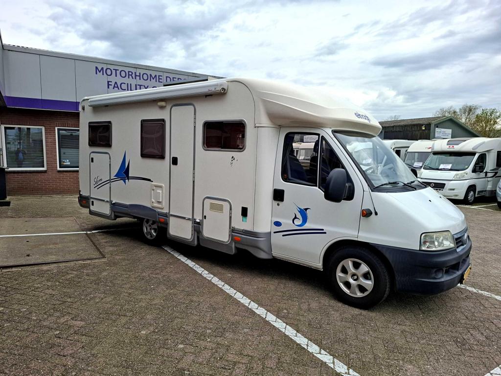 Elnagh Slim 6 Dakairco | Grote garage, Overige merken, Chemisch toilet, Achteruitrijcamera, Ringverwarming