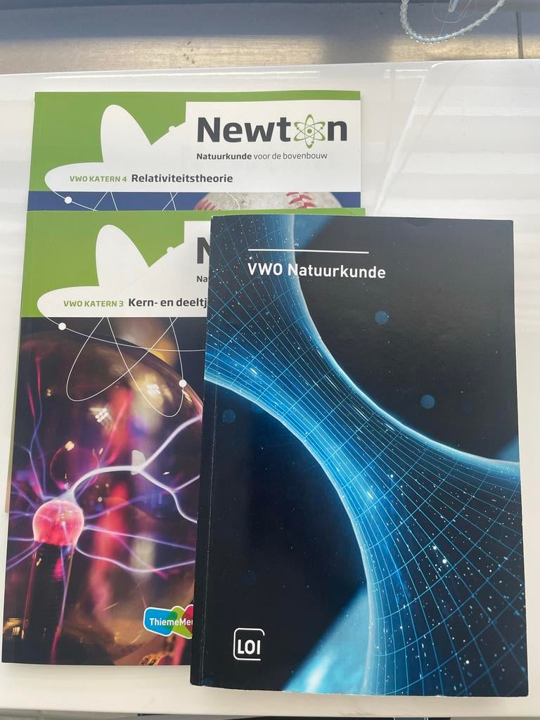 VWO Natuurkunde LOI boeken + Newton katernen, Boeken, Ophalen of Verzenden, Zo goed als nieuw, VWO, Natuurkunde