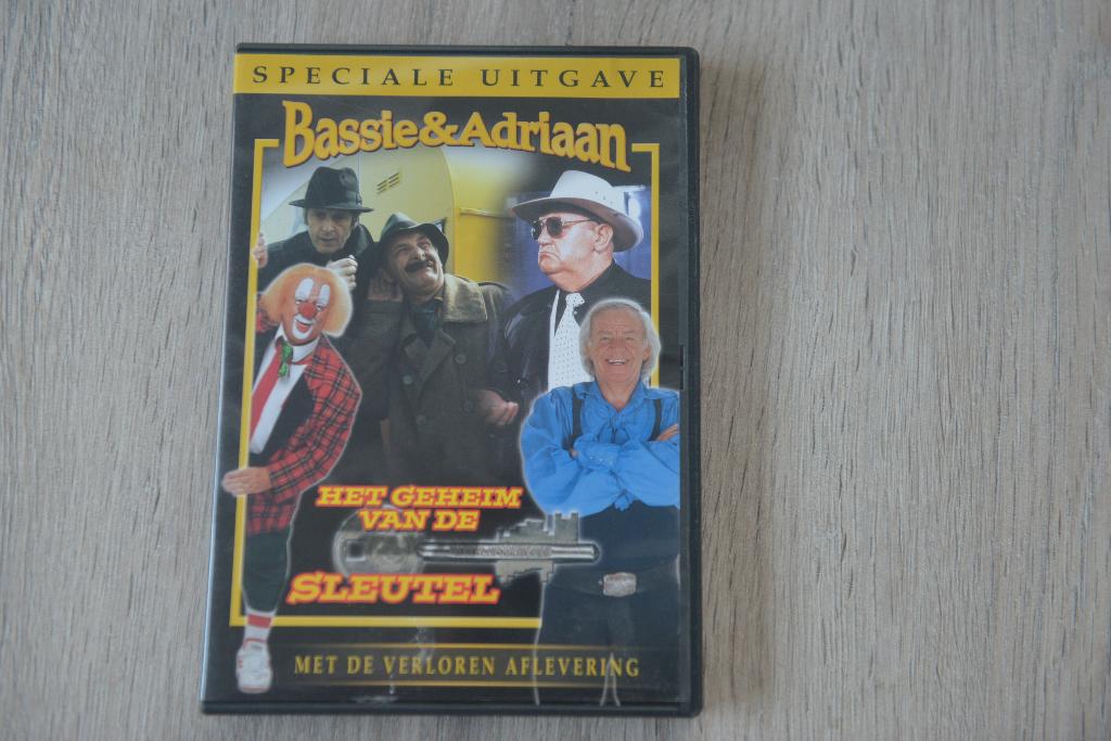 BASSIE & ADRIAAN -- HET GEHEIM VAN DE SLEUTEL met de verlore, Alle leeftijden, Verzenden, Zo goed als nieuw