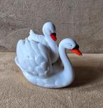 Porceleinen zwaan met kind Goebel, Ophalen of Verzenden, Zo goed als nieuw, Dier