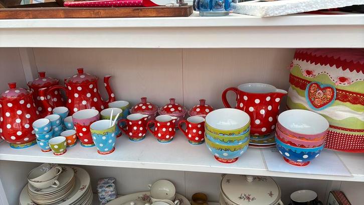 Oilily servies van DE, Huis en Inrichting, Keuken | Servies, Zo goed als nieuw, Overige typen, Overige stijlen, Porselein, Ophalen of Verzenden
