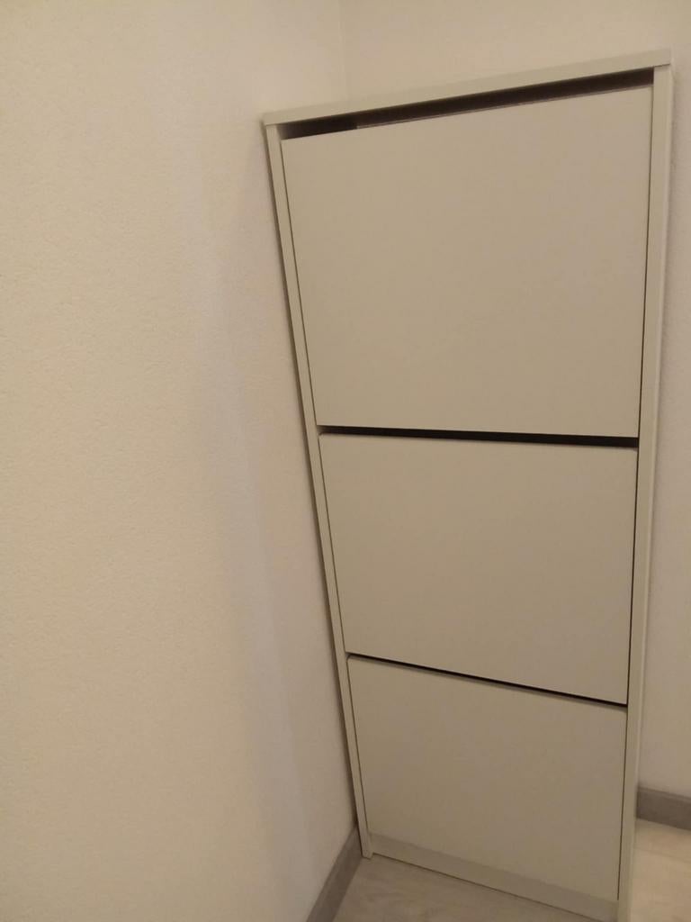 Ikea schoenenkast 2x bissa, Ophalen