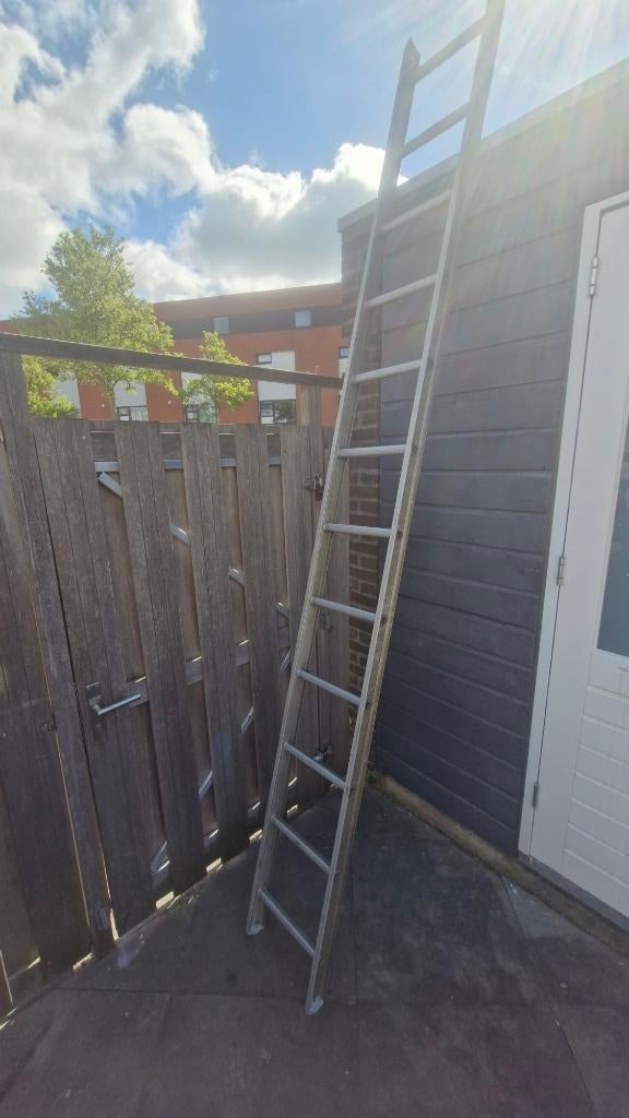 Aluminium trap 12 treden 350 cm hoog, Doe-het-zelf en Verbouw, Ladders en Trappen, Ophalen, Gebruikt, Ladder, 2 tot 4 meter