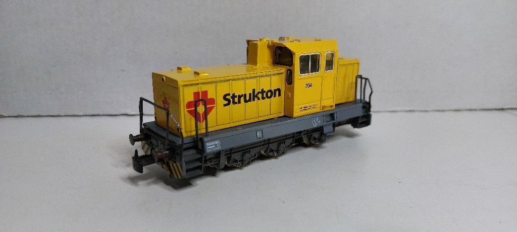 Strukton Diesel Locomotief met Zwaailicht Nieuwstaat (02), Hobby en Vrije tijd, Modeltreinen | H0, Wisselstroom, Locomotief, Ophalen of Verzenden