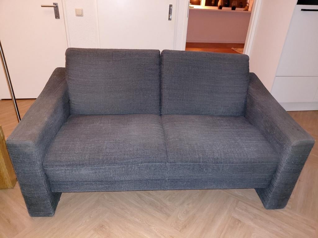 Comfortabele 2-zitsbank in grijs stof (gratis), Huis en Inrichting, Ophalen, Gebruikt, Tweepersoons, 75 tot 100 cm