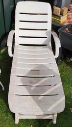 Wit kunststof ligbed - verstelbaar, Tuin en Terras, Ligbedden, Ophalen