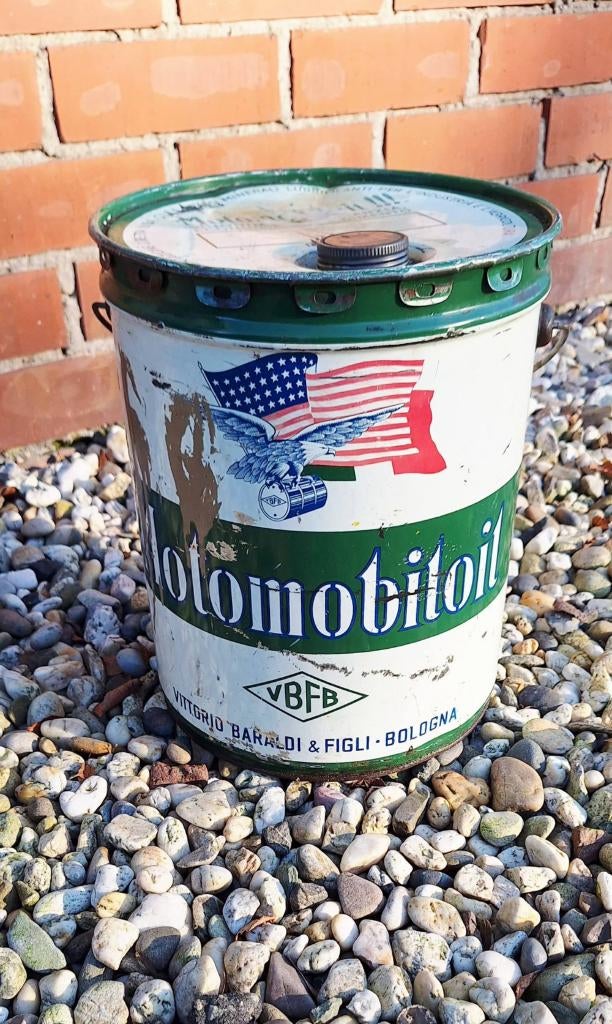 Metalen oliedrum of blik van het merk Motomobiloil., Verzamelen, Blikken, Ophalen of Verzenden, Gebruikt, Overige, Overige merken