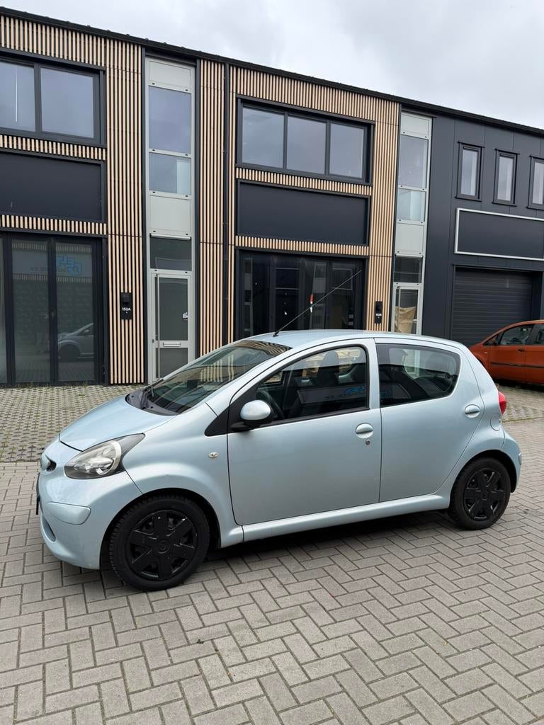 Toyota Aygo 1.0 5Deurs 2007 Blauw AUTOMAAT/CARPLAY/AIRCO, Auto's, Toyota, 68 pk, Origineel Nederlands, Bedrijf, 998 cc