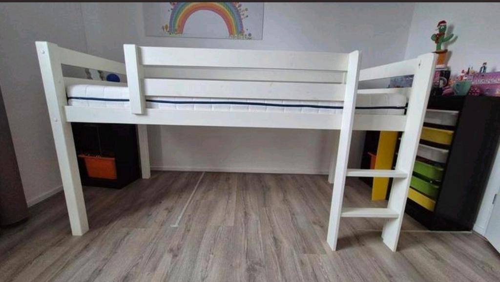 Vipack Pino Minislaper Halfhoogslaper met Glijbaan, Ophalen, Zo goed als nieuw, Halfhoogslaper