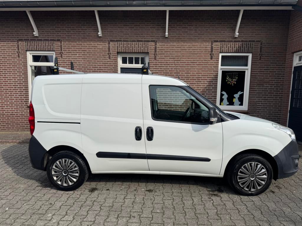 Opel Combo Cargo GB 1.4i 95pk L1h1 S/S 2016 Wit, Auto's, Voorwielaandrijving, Wit, 14 km/l, 1368 cc