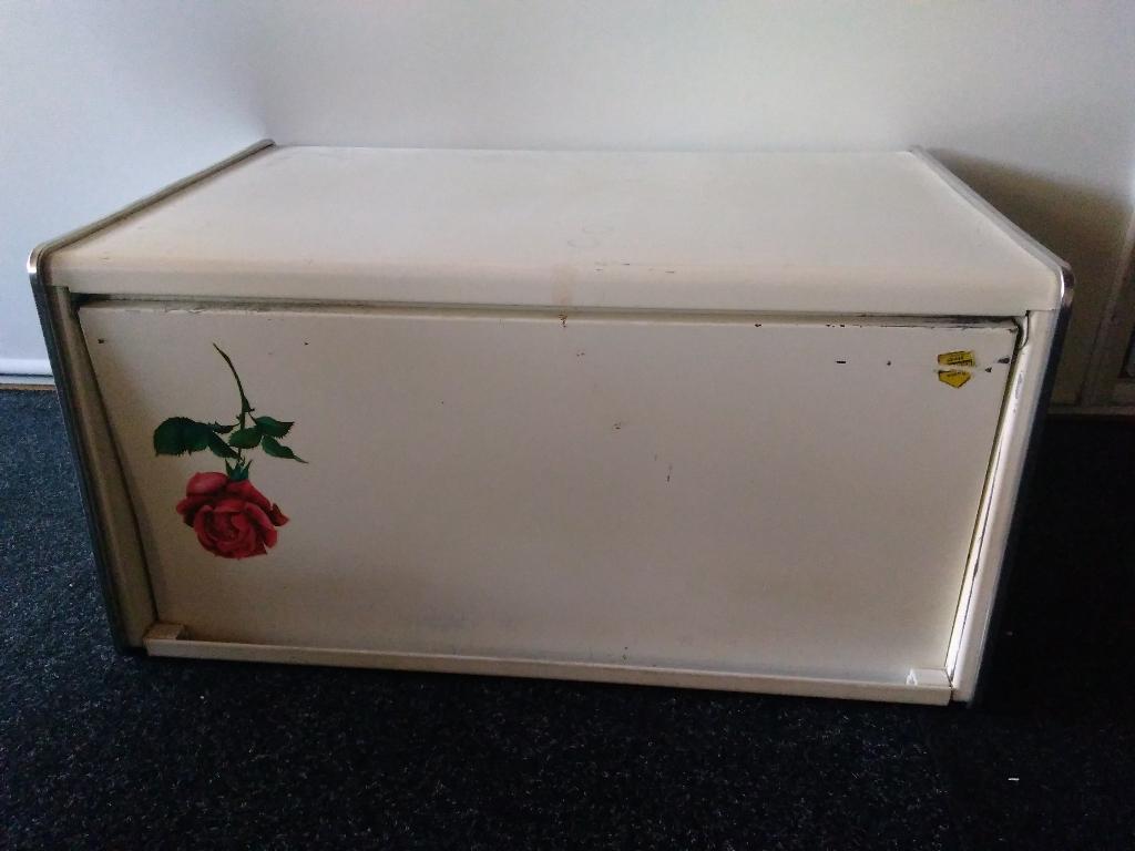 Retro broodtrommel 29 diep, 46 lang en 23 hoog, Verzamelen, Retro, Ophalen, Huis en Inrichting