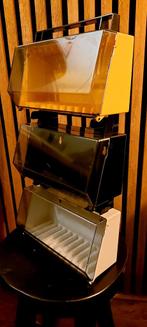 Space age seventies cassettebandjes opbergsysteem jaren 70, Cd's en Dvd's, Cassettebandjes, Ophalen of Verzenden, 26 bandjes of meer