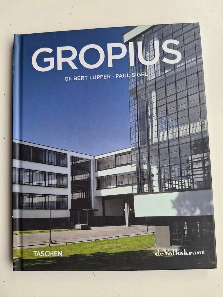 Gropius - Architectuur boek - Bauhaus - Taschen, Boeken, Ophalen of Verzenden, Zo goed als nieuw, Architecten, Gilbert Lupfer, Paul Sigel