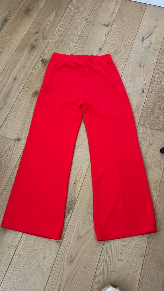 Rode broek met wijde pijpen -Labeldot, Kleding | Dames, Broeken en Pantalons, Ophalen of Verzenden, Maat 36 (S), Lang, Gedragen