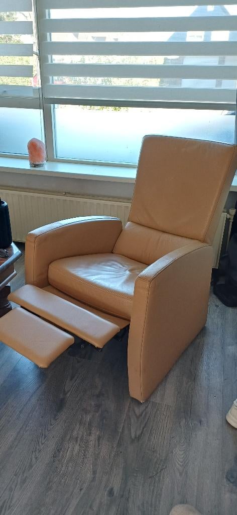 lederen verstelbare fauteuil licht bruin, Huis en Inrichting, Fauteuils, Ophalen, Gebruikt, Relaxing chair, Minder dan 75 cm