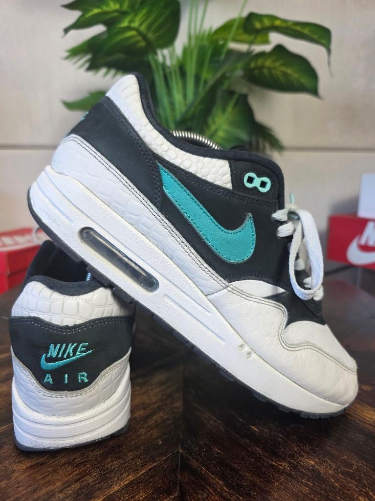 Nike Air Max 1 White Black Blue maat 44,5, Wit, Nike, Ophalen of Verzenden, Nike