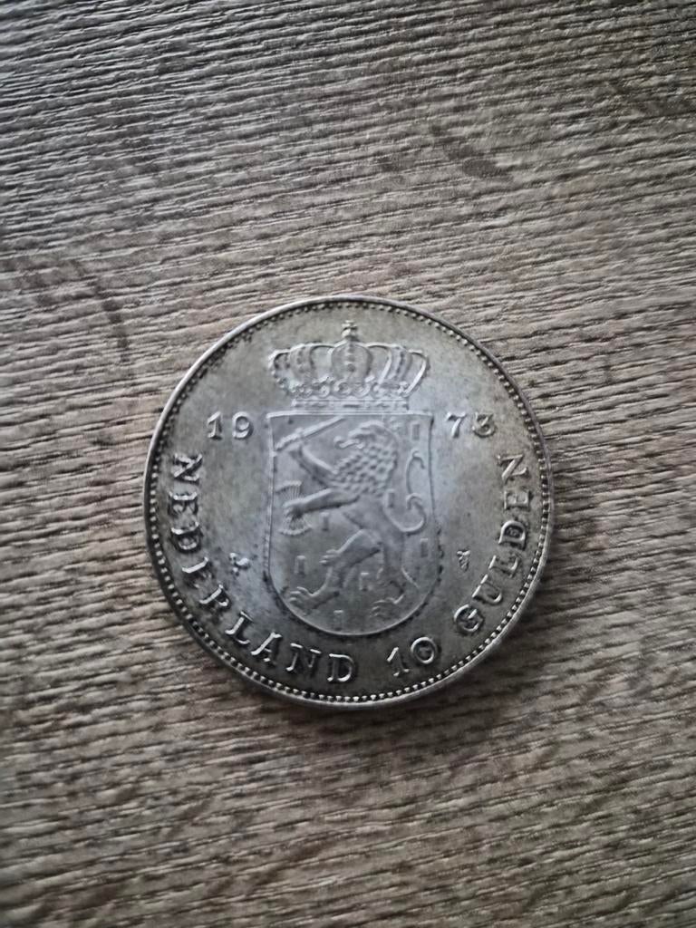 Zilveren 10 gulden muntstuk, Juliana 1973., Postzegels en Munten, Munten | Nederland, Koningin Juliana, Zilver, Ophalen of Verzenden