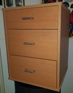 Houten kastje 3 lades, Ophalen