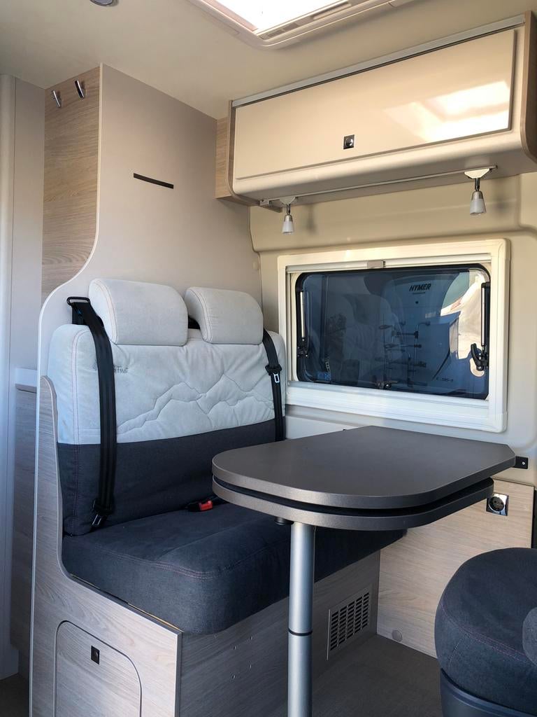 Caravans And Camping Fraaie