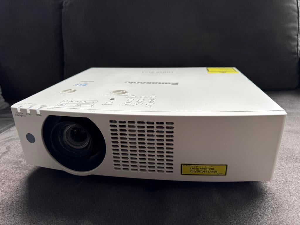 Panasonic PT-VMW50 Laser Beamer WXGA Projector, Ophalen of Verzenden, Zo goed als nieuw, LED, Overige resoluties