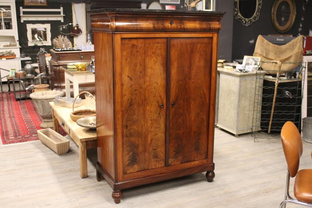 Brocante - Compacte antieke 2-deurs kast!, Ophalen, Klassiek, 150 tot 200 cm, 50 tot 75 cm