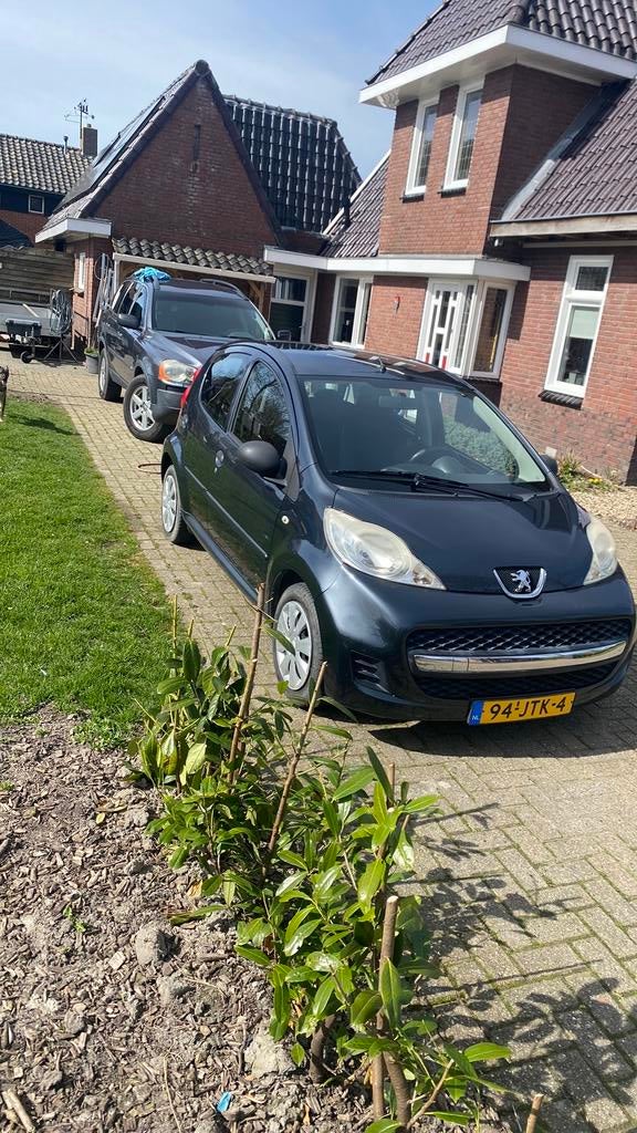 Peugeot 107 1.0 12V 5DR 2009 Grijs, nette auto, Auto's, Peugeot, Particulier, Airbags, Radio, Benzine, A, Hatchback, Handgeschakeld