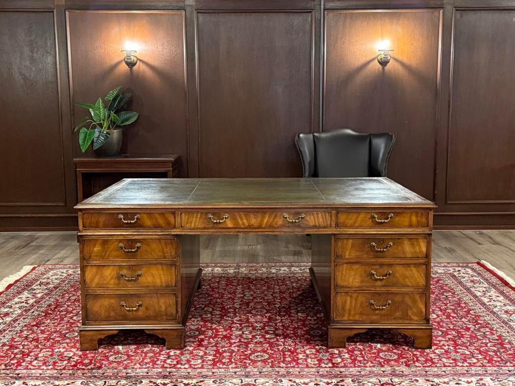 Klassiek Engels bureau (partnerdesk) #657, Huis en Inrichting, Bureaus, 120 cm, Hout, 180 cm, Bruin