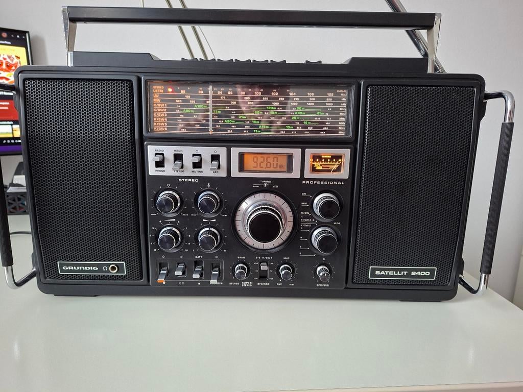 Grundig Satellit 2400 SL Professional Wereldontvanger, Audio, Tv en Foto, Ophalen, Zo goed als nieuw, Wereldontvanger