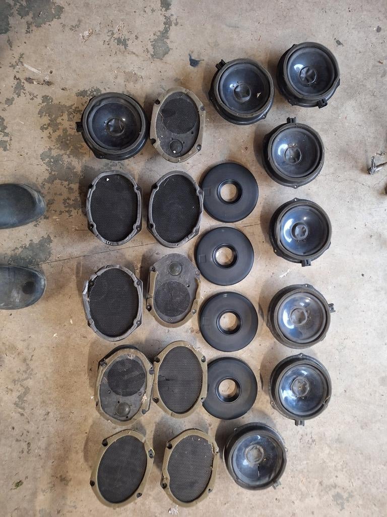 Partij auto speakers en roosters - leuk voor hobby, Ophalen, Gebruikt