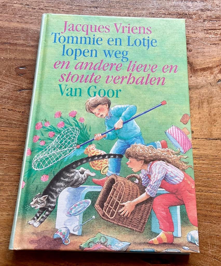 Tommie en Lotje lopen weg van Jacques Vriens, Boeken, Ophalen of Verzenden, Zo goed als nieuw, Fictie algemeen