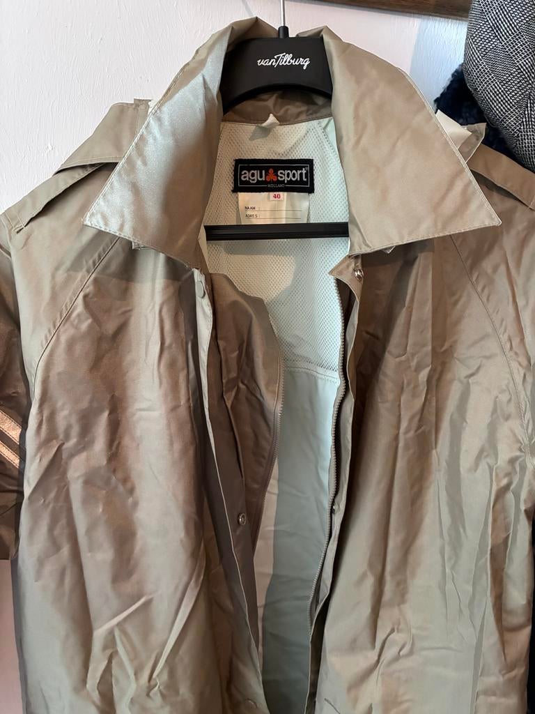 AGU Sport Regenjas Maat 40 - Beige, Ophalen, Zo goed als nieuw, Regenpak, Heren