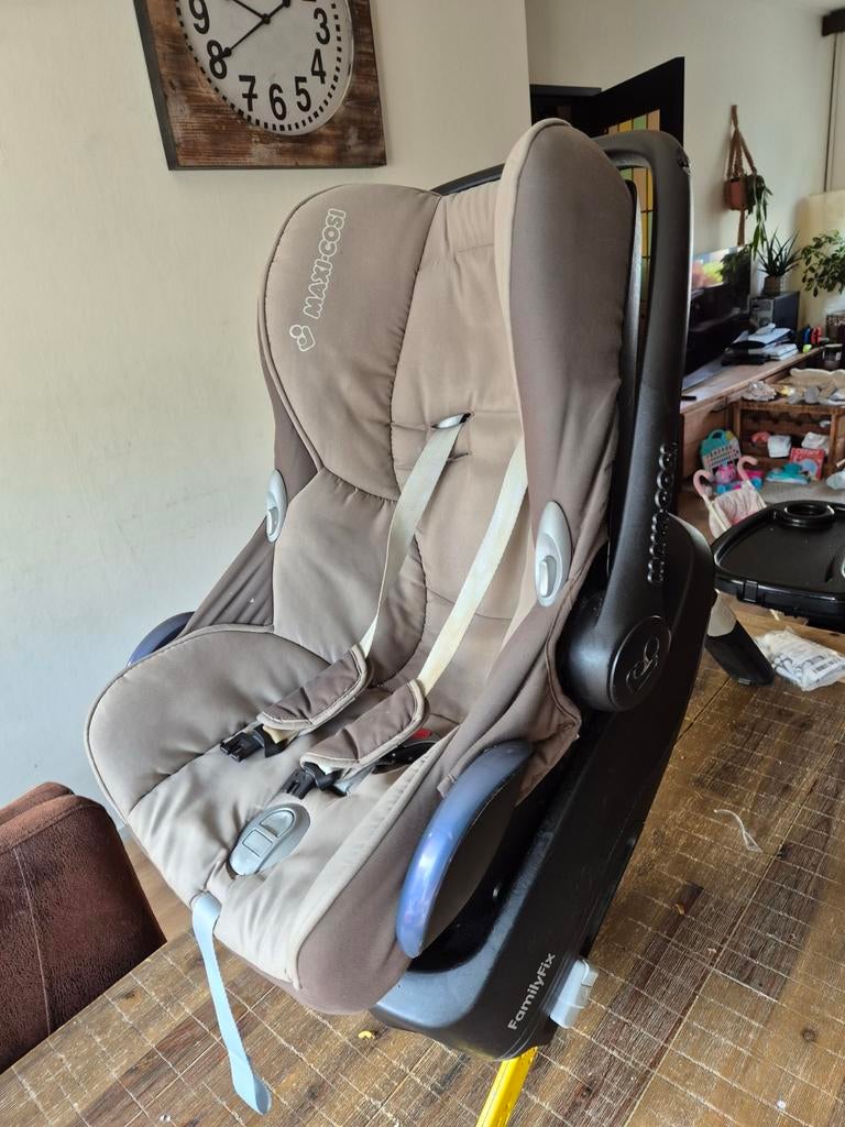 Maxi Cosi met FamilyFix basis, Ophalen, Gebruikt, Isofix, 0 t/m 13 kg