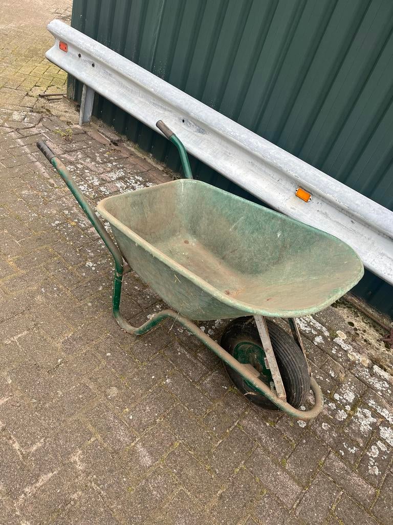 Fort kruiwagen met luchtband, Ophalen, Gebruikt, Handmatig, Eenwielig