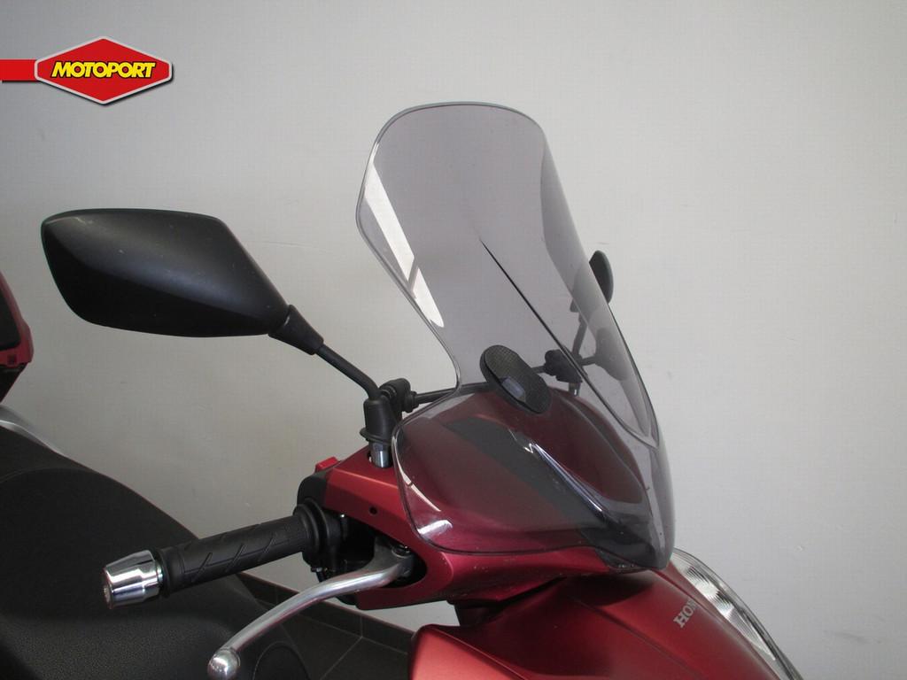 Honda SH 350 (bj 2023), Motoren, Scooter, Doornveld 180-184
B-1731  ZELLIK, BE, Honda Motor Europe Ltd, Belgian Branche, Bedrijf