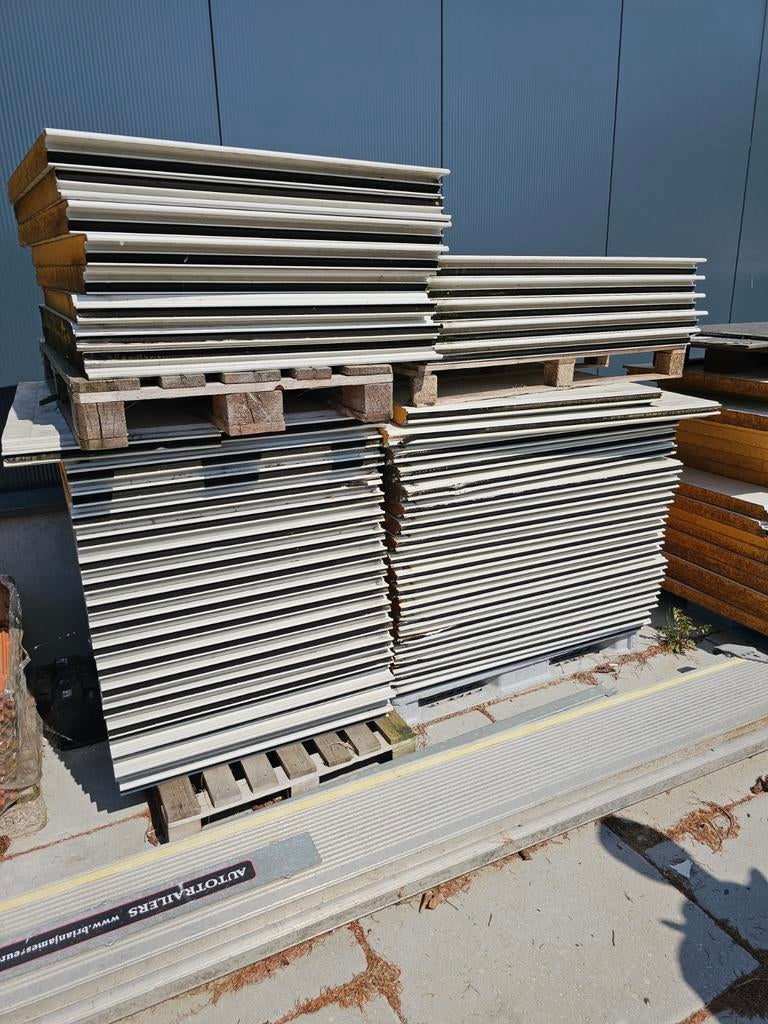 Diverse sandwichpanelen - Isolatie en afwerking, Ophalen, Gebruikt, Overige materialen, 50 tot 100 mm