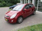 Hyundai i20 1.4i DynamicVersion (bj 2009), Voorwielaandrijving, Zwart, 4 cilinders, 1396 cc