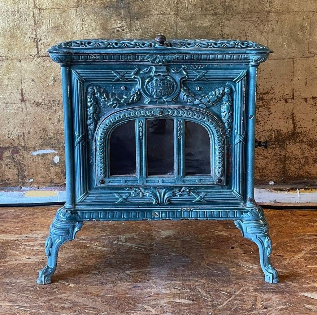 Lichtblauwe gerestaureerde houtkachel met nieuw binnenwerk, Huis en Inrichting, Kachels, Houtkachel, Ophalen of Verzenden, Zo goed als nieuw