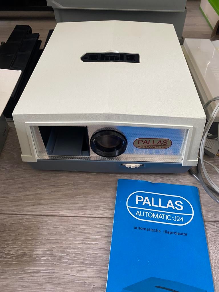 Te koop diaprojector, Ophalen of Verzenden, Zo goed als nieuw