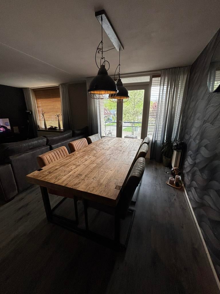 Mooie handgemaakte eiken eettafel + stoelen, Ophalen