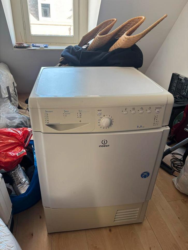 Indesit IDCAG35B(EU) Condensdroger 8KG, Witgoed en Apparatuur, Wasdrogers, Gebruikt, Condens, Voorlader, 6 tot 8 kg, 85 tot 90 cm